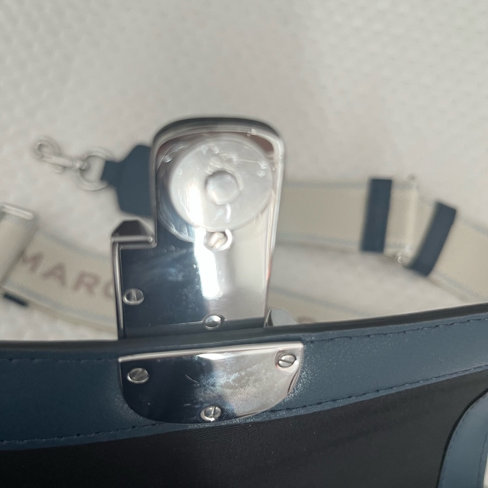 Marc Jacobs Blue and Silver Crossbody Bag with Chain Strap - Picture 6 of 7